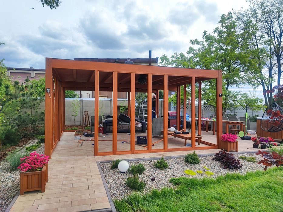 Stoły drewniane altany drzwi