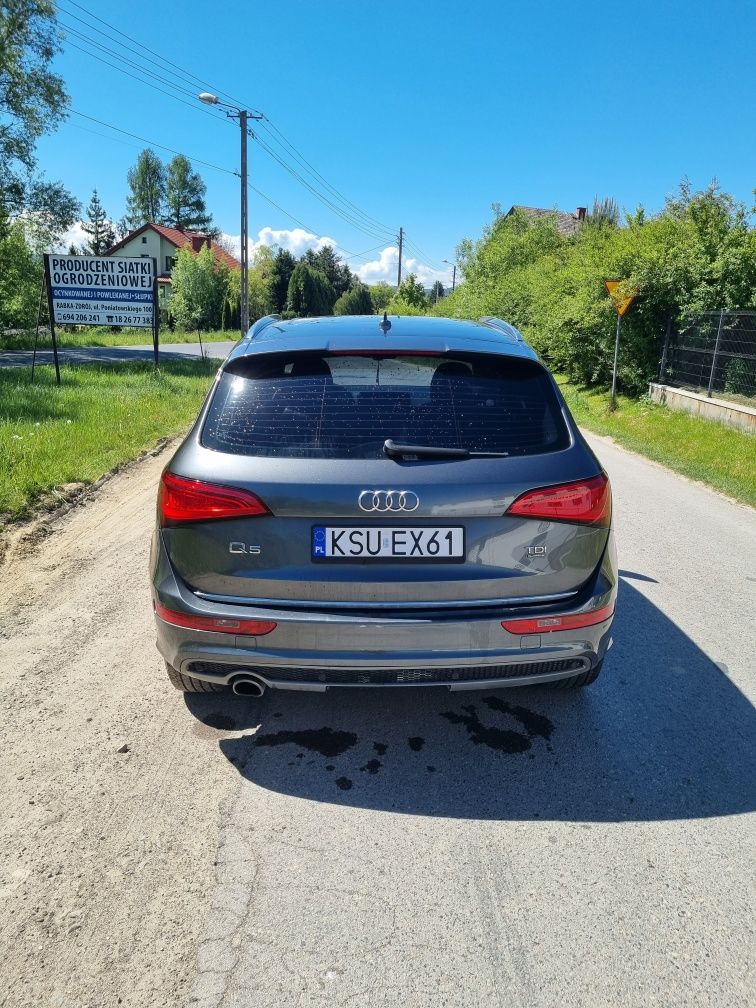 Samochód Audi Q5