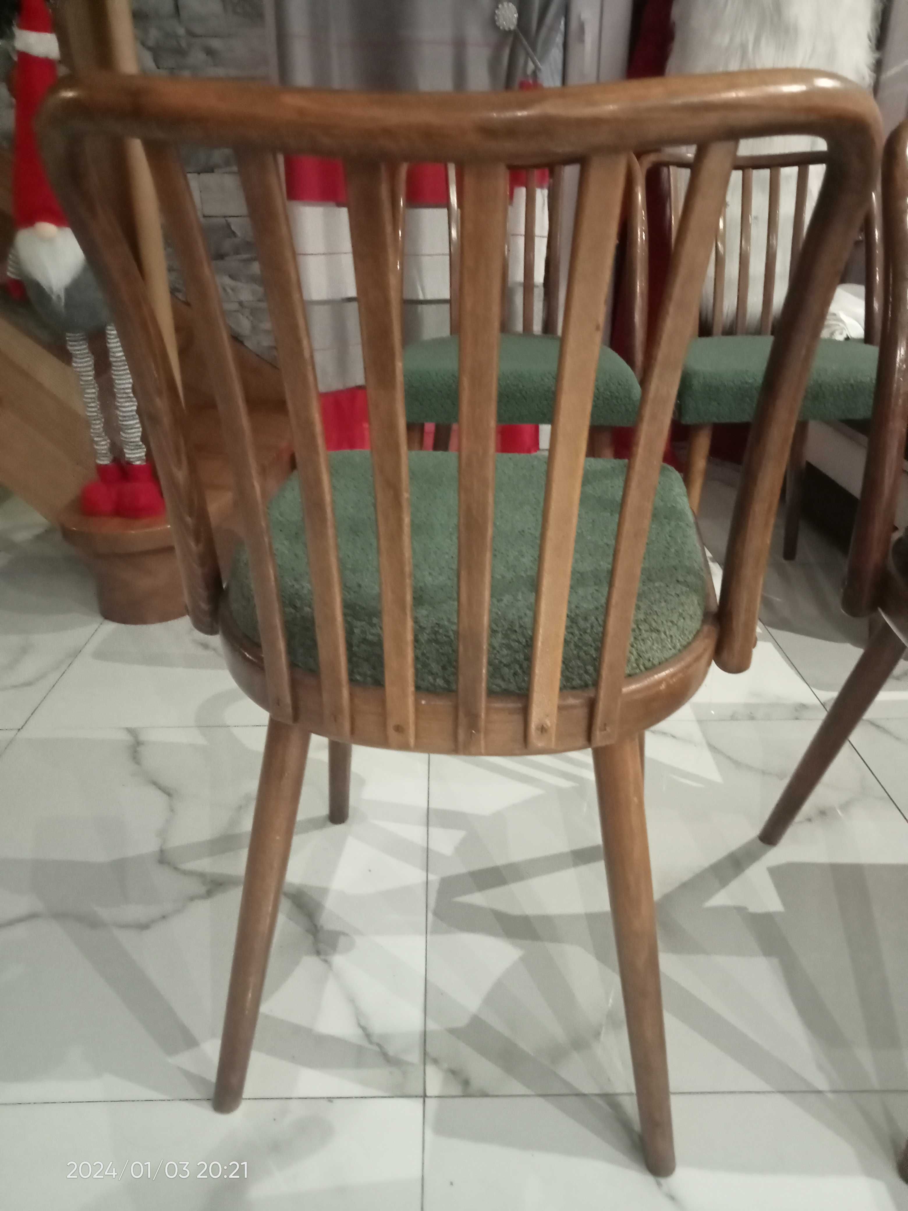 Komplet czterech krzeseł, produkcji Jitona lata 60/70