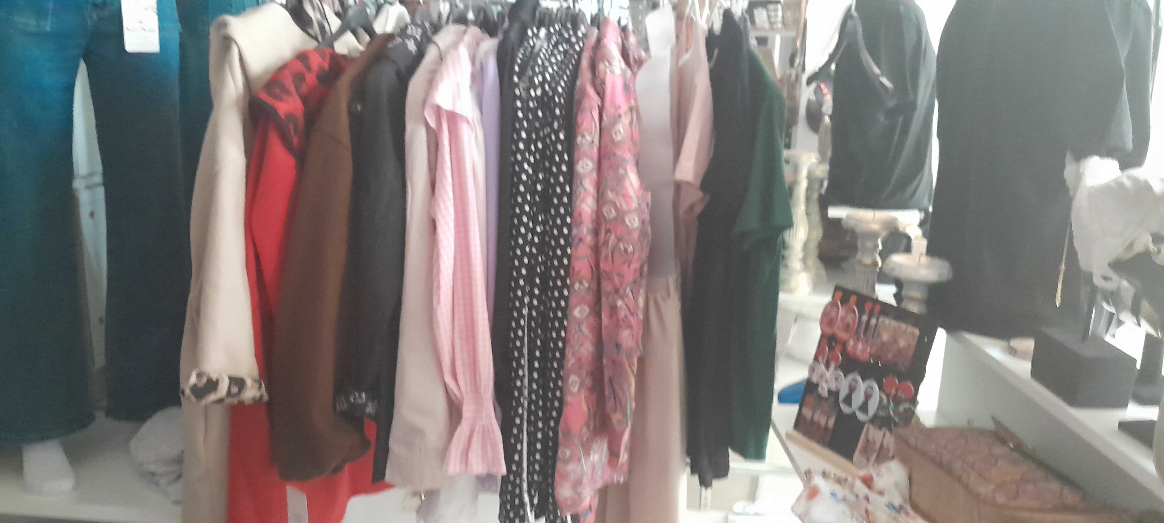 Recheio de loja roupa e accesorios femininos/ loja esoterica