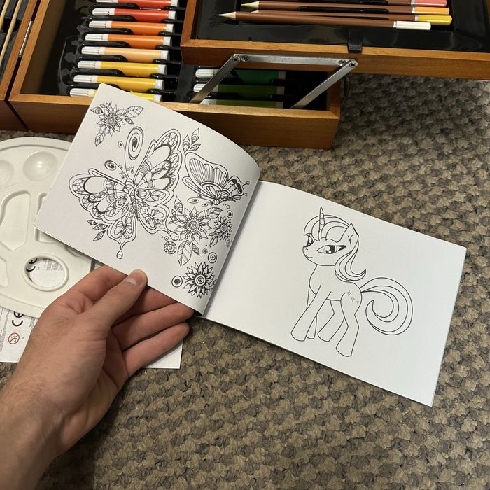 Набір для малювання 174 елементи в валізі Maaleo 6004