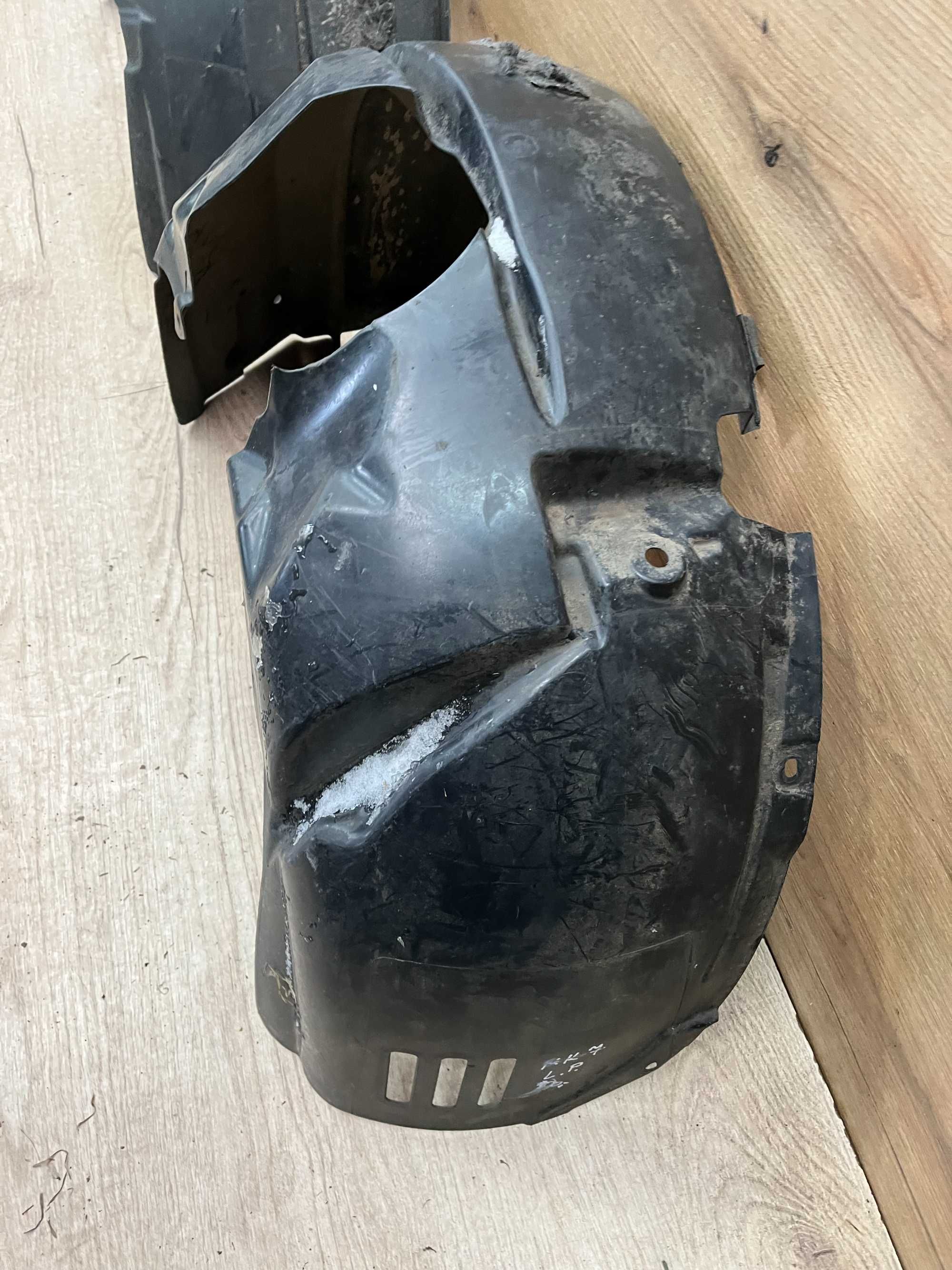 Nadkole przednie lewe prawe Ford Fiesta Mk7