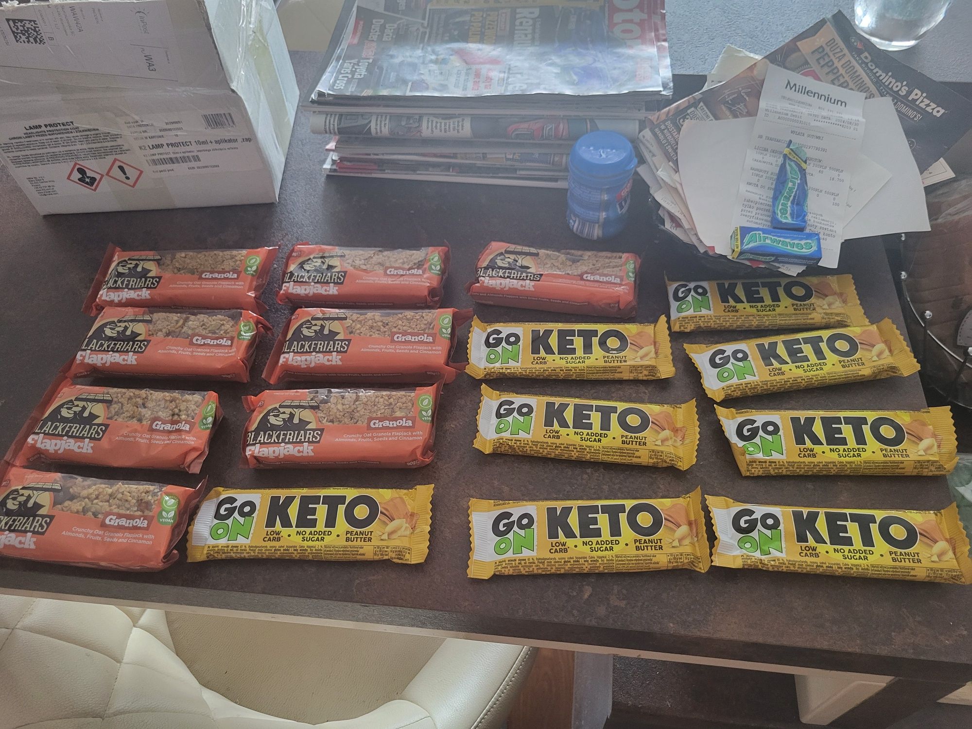 Batoniki proteinowe GO ON KETO i BLACKFRIARS
