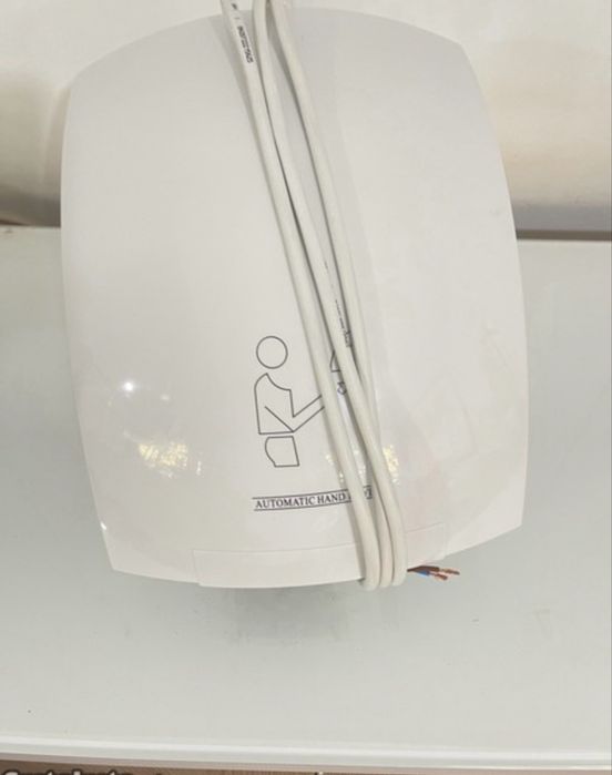 Secador de maos com UV