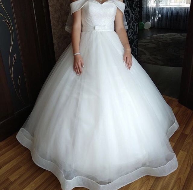 Весільна сукня, плаття