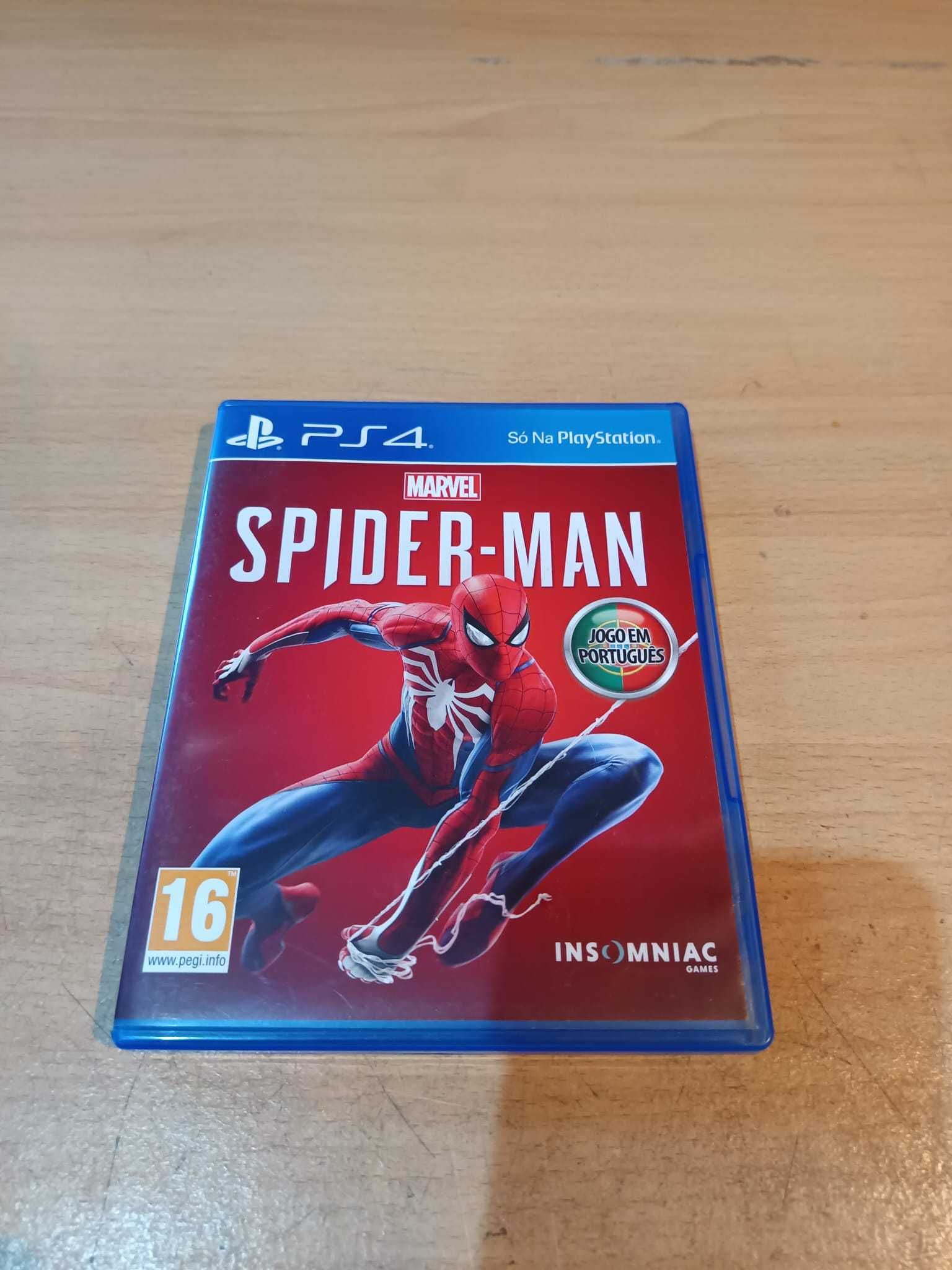 PS4 Slim     1 Comando + Red Dead Redemption 2 + Spider-Man 2018