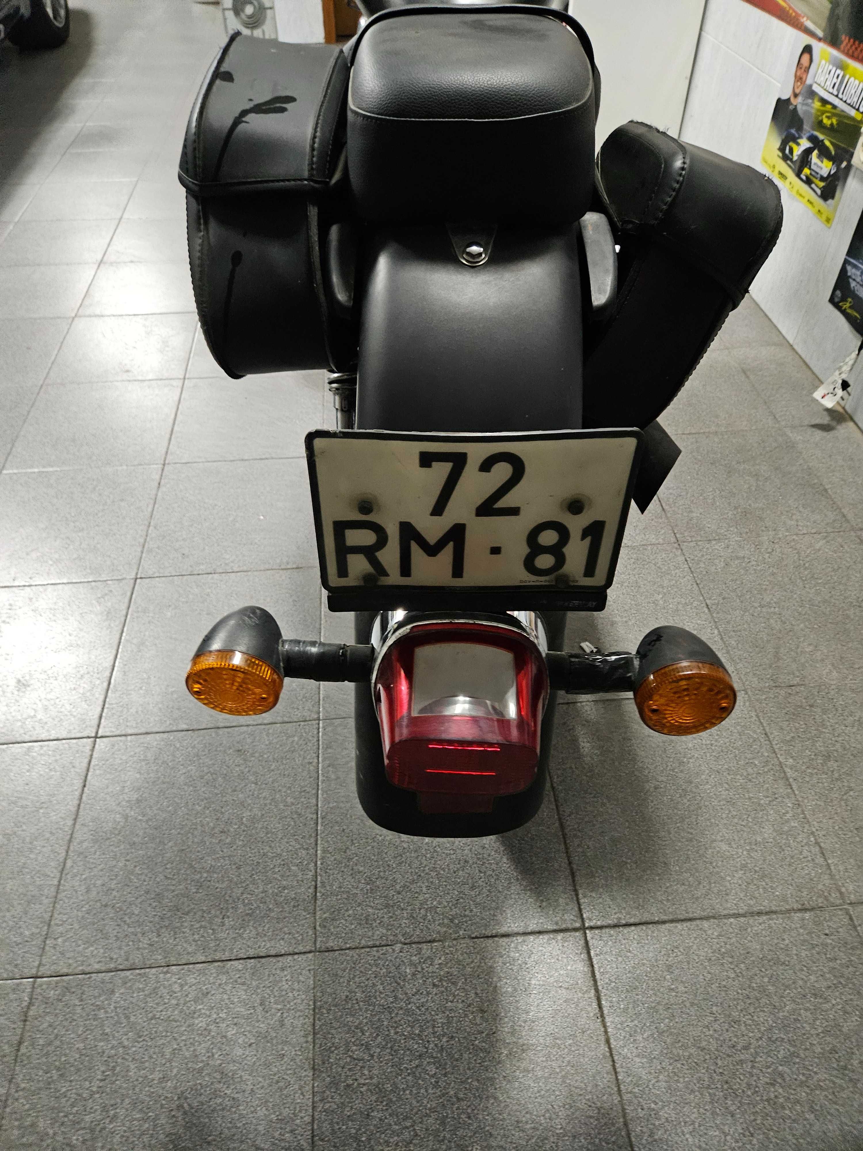 Moto 125 muito estimada