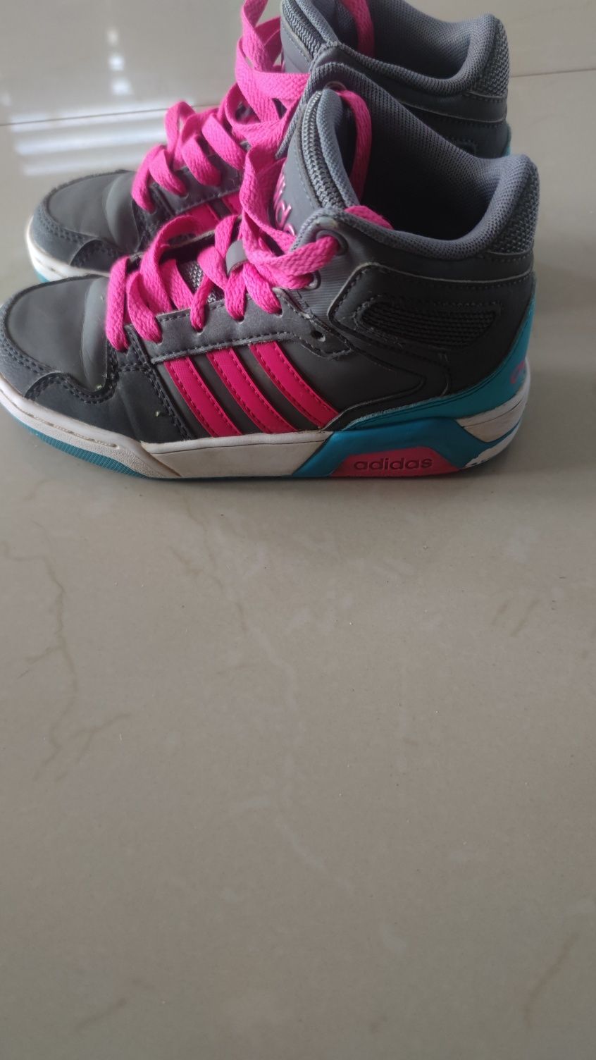 Adidasy za kostkę na jesień