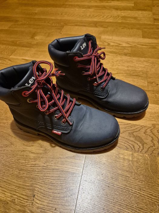 Buty zimowe Levi's r.36