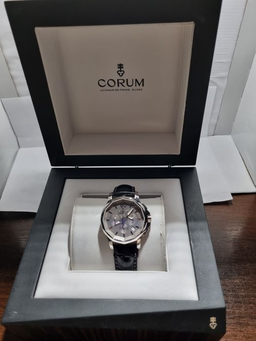 Часы corum admiral's Cup legend