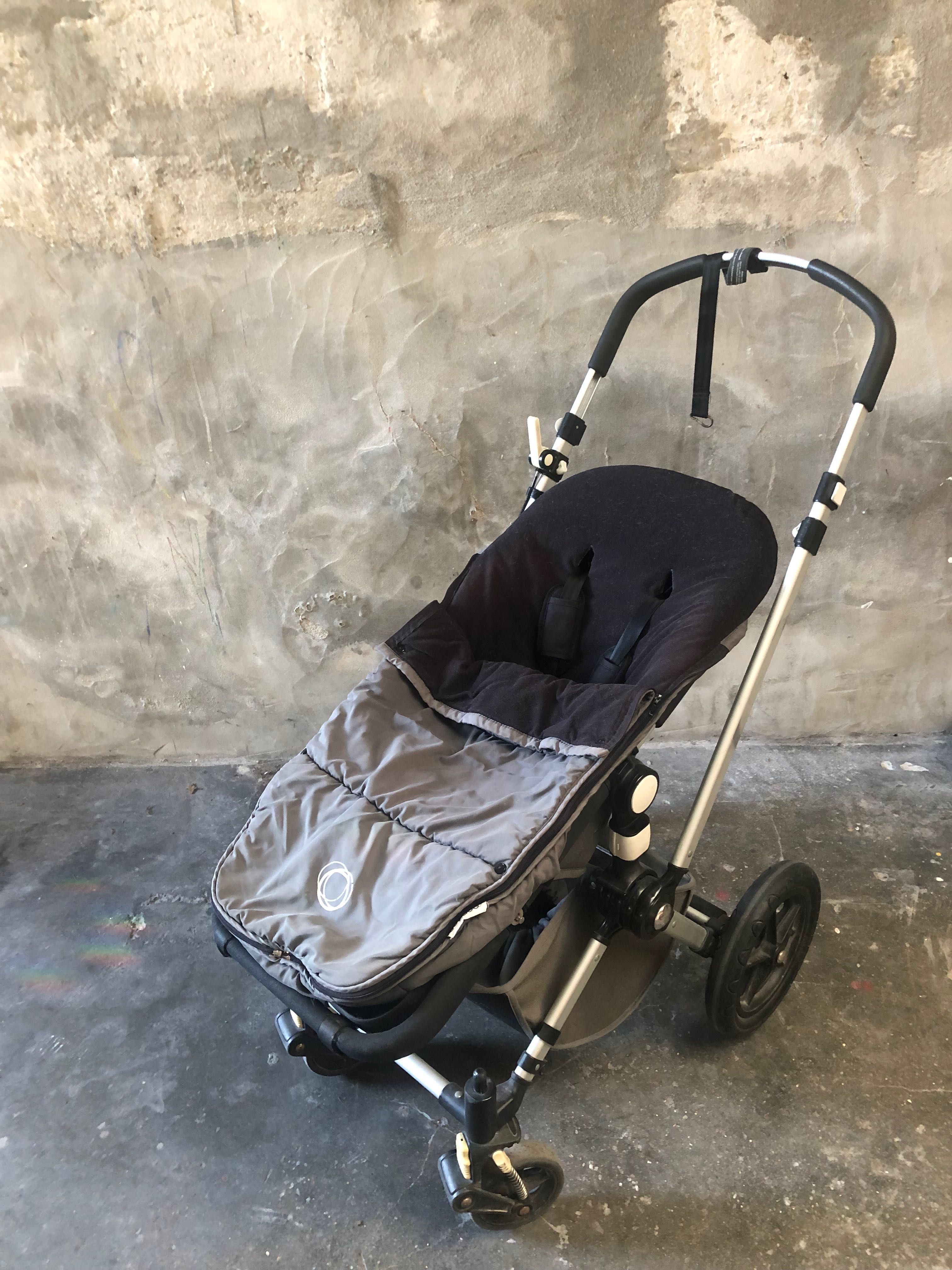 Carrinho bebé Bugaboo Cameleon com muitos accessories