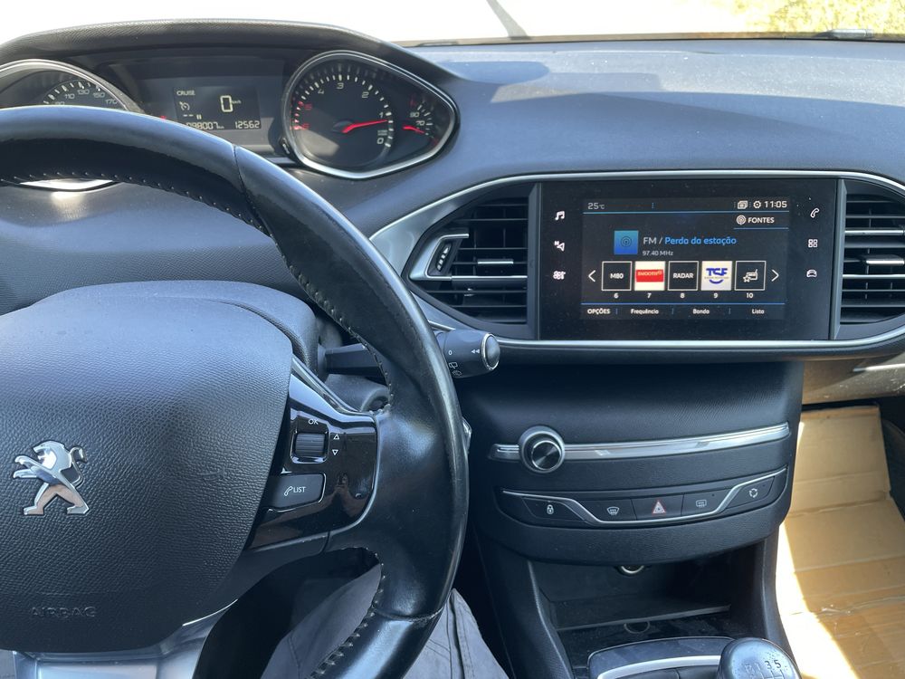 Peugeot 308 1.5HDI apenas 98000km