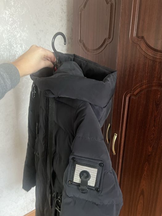 зимовий плащ,пуховик