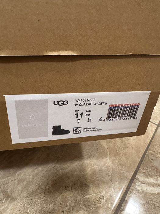 Тепленькі UGG у чорному кольорі 40-41 розмір 26,5 - 27 см