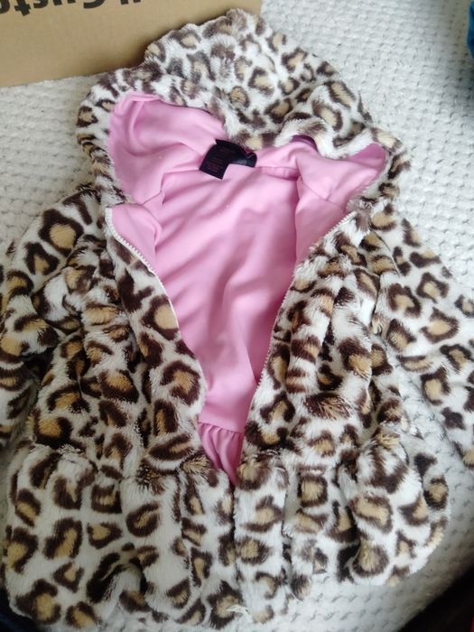 Karton ubranek dla dziewczynki