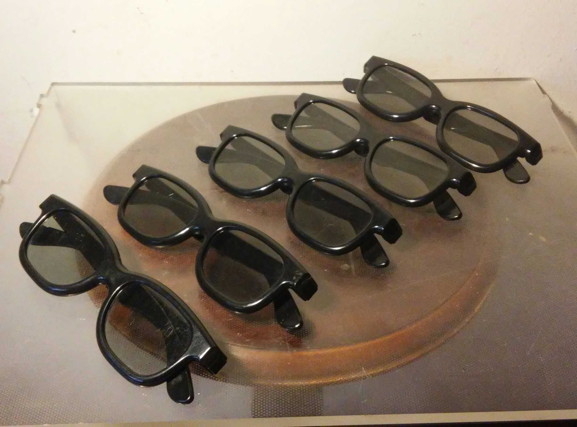 Cinco (5)pares Óculos Real 3D