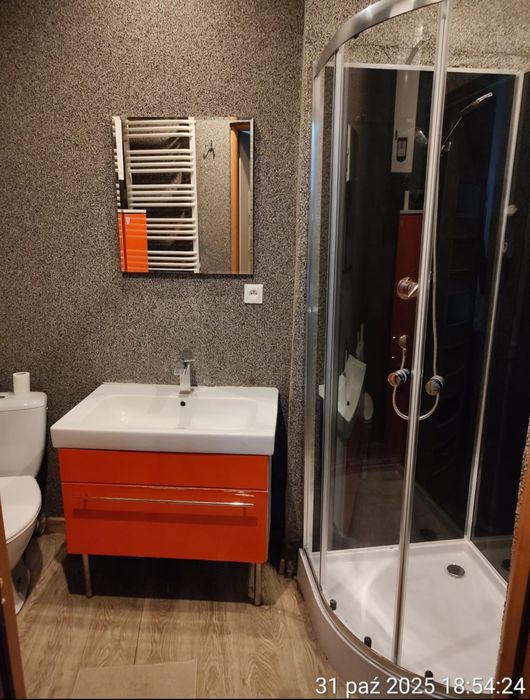 Prywatny pokój do wynajęcia w systemie hotelowym