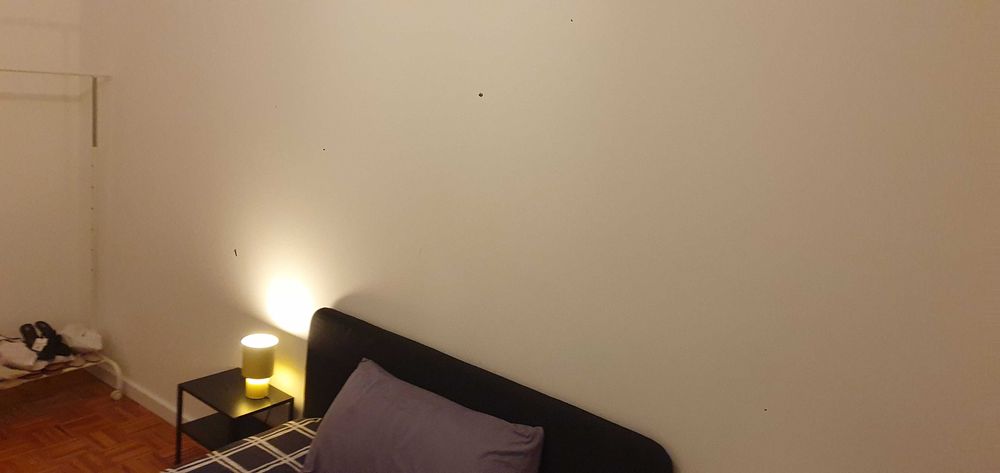 Quarto pra arrendar em Alverca