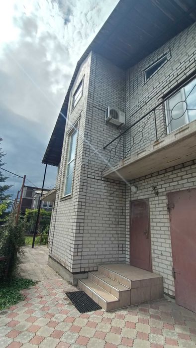 Продам будинок в селищі Ілліча Кривий Ріг