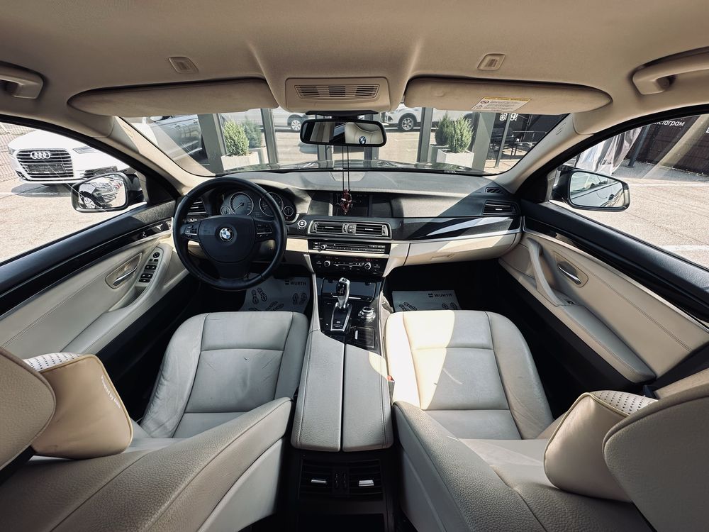 BMW 523i F10 2010рік.