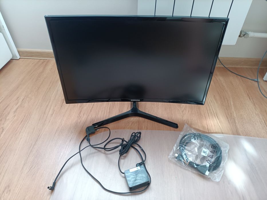 Monitor Samsung C24F396FHU 24" HD zakrzywiony
