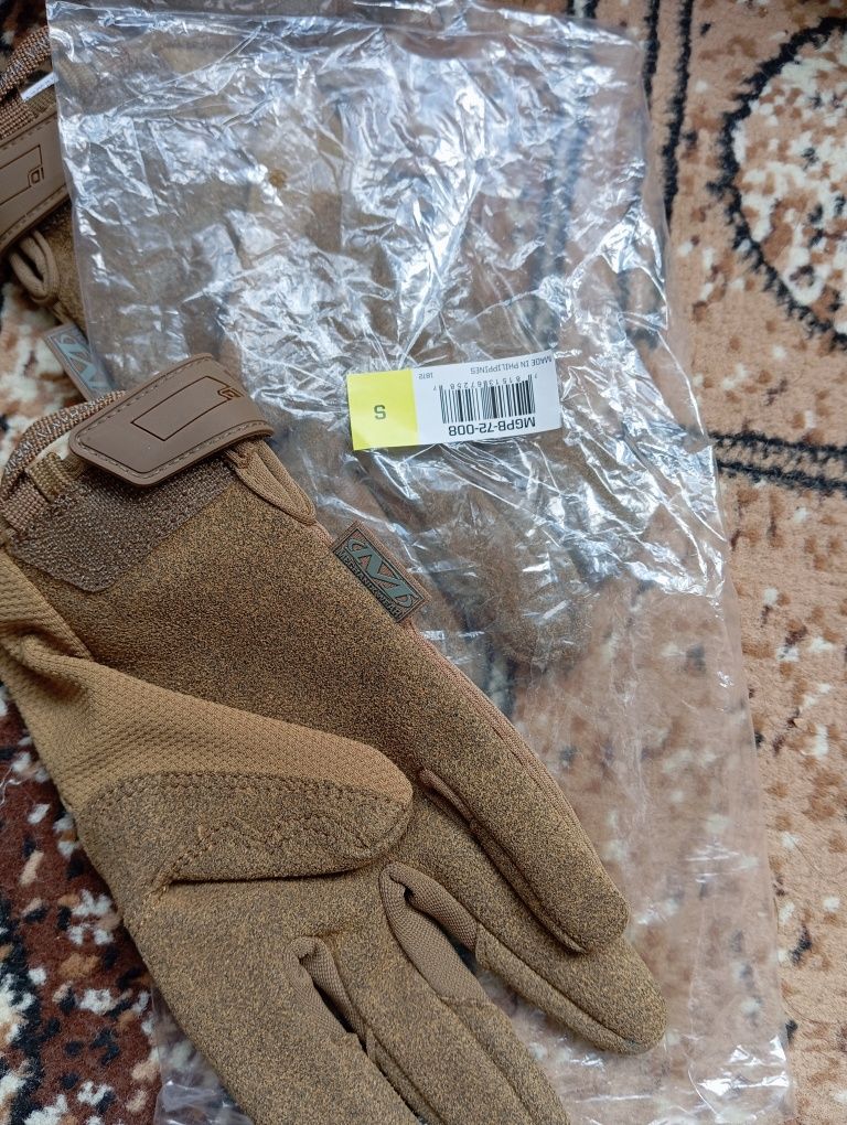 Продам перчатки тактические
