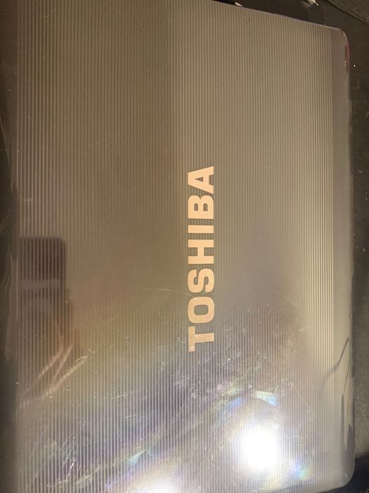Laptop Toshiba kompletny