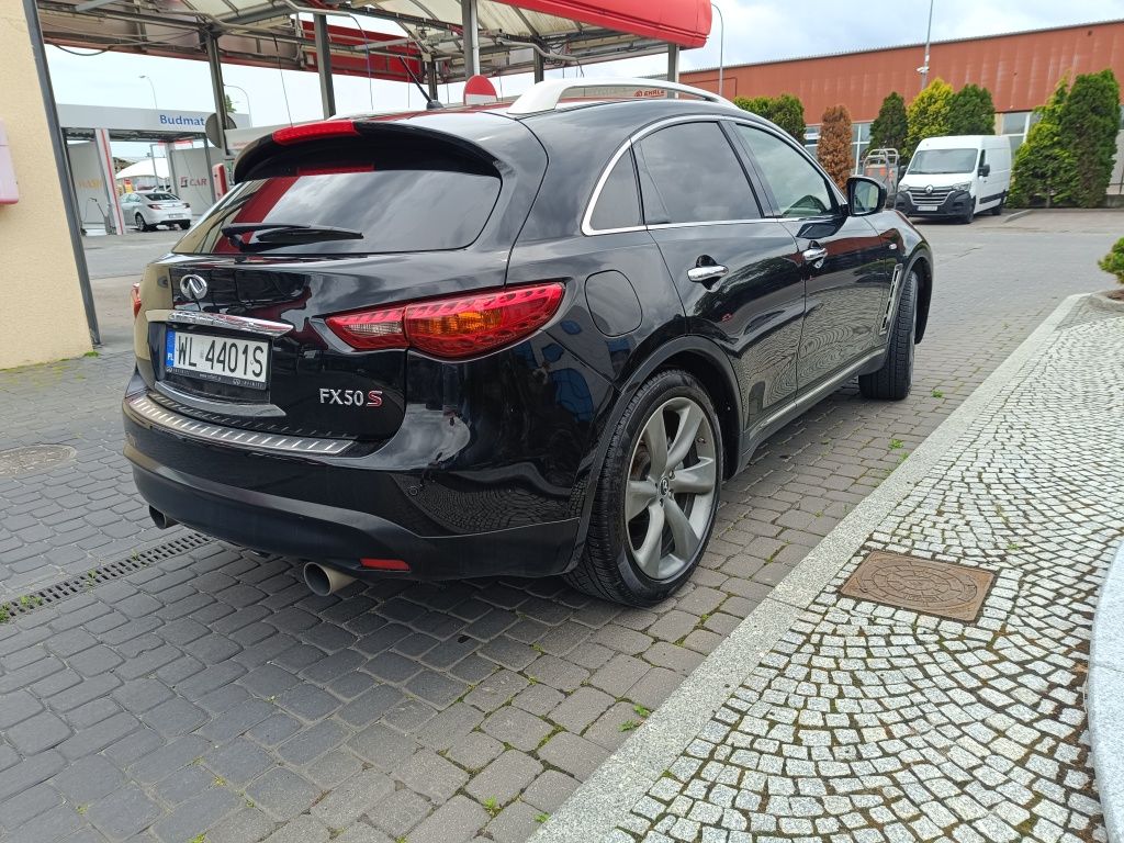 Infiniti FX50 390 KM Stan bardzo dobry