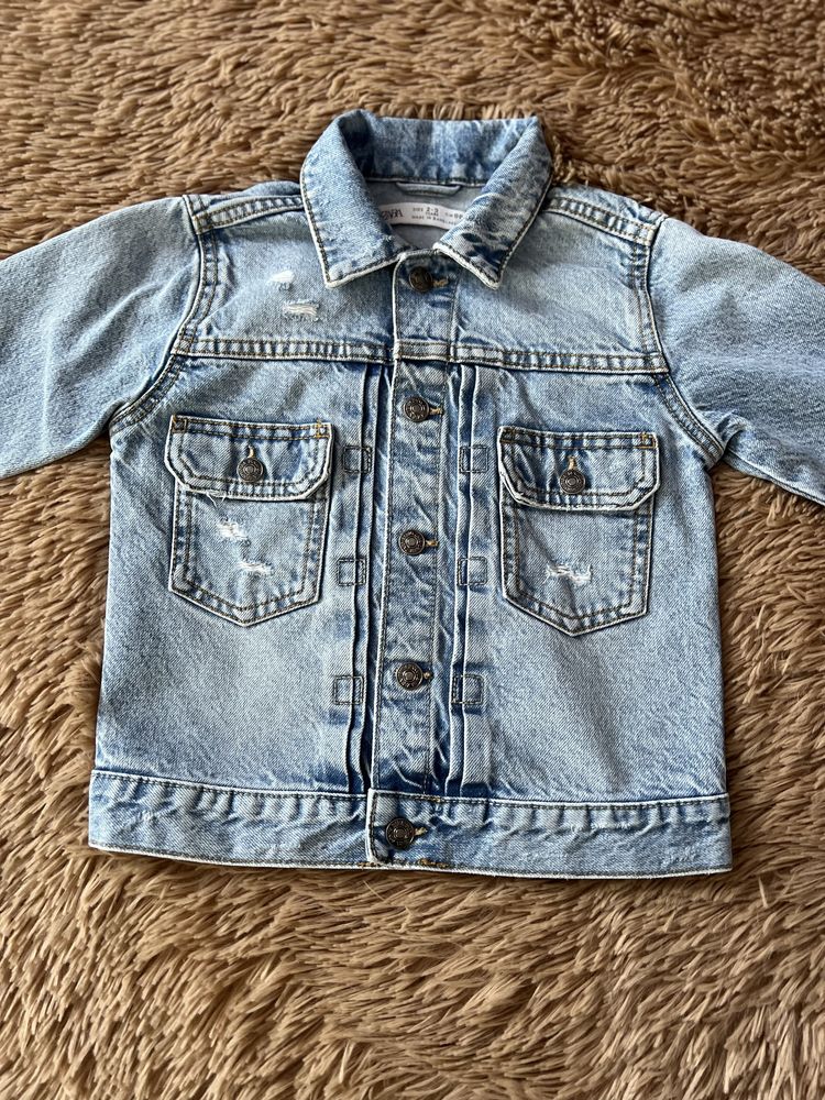 Куртка джинсова Zara для хлопчика або діачинки 98 розміт