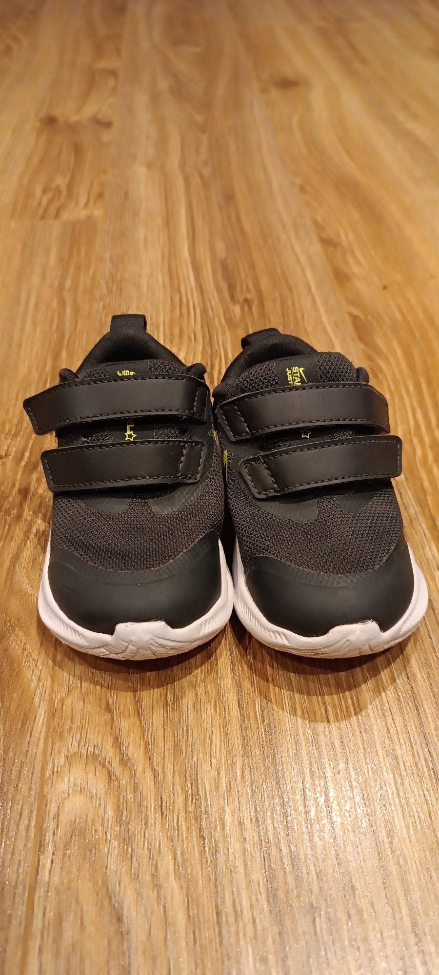 Adidasy, buty sportowe dla dzieci na rzepy Nike star runner rozmiar 22
