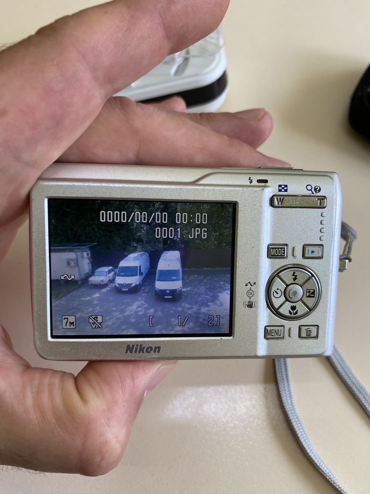 Фотоаппарат Nikon Coolpix S200