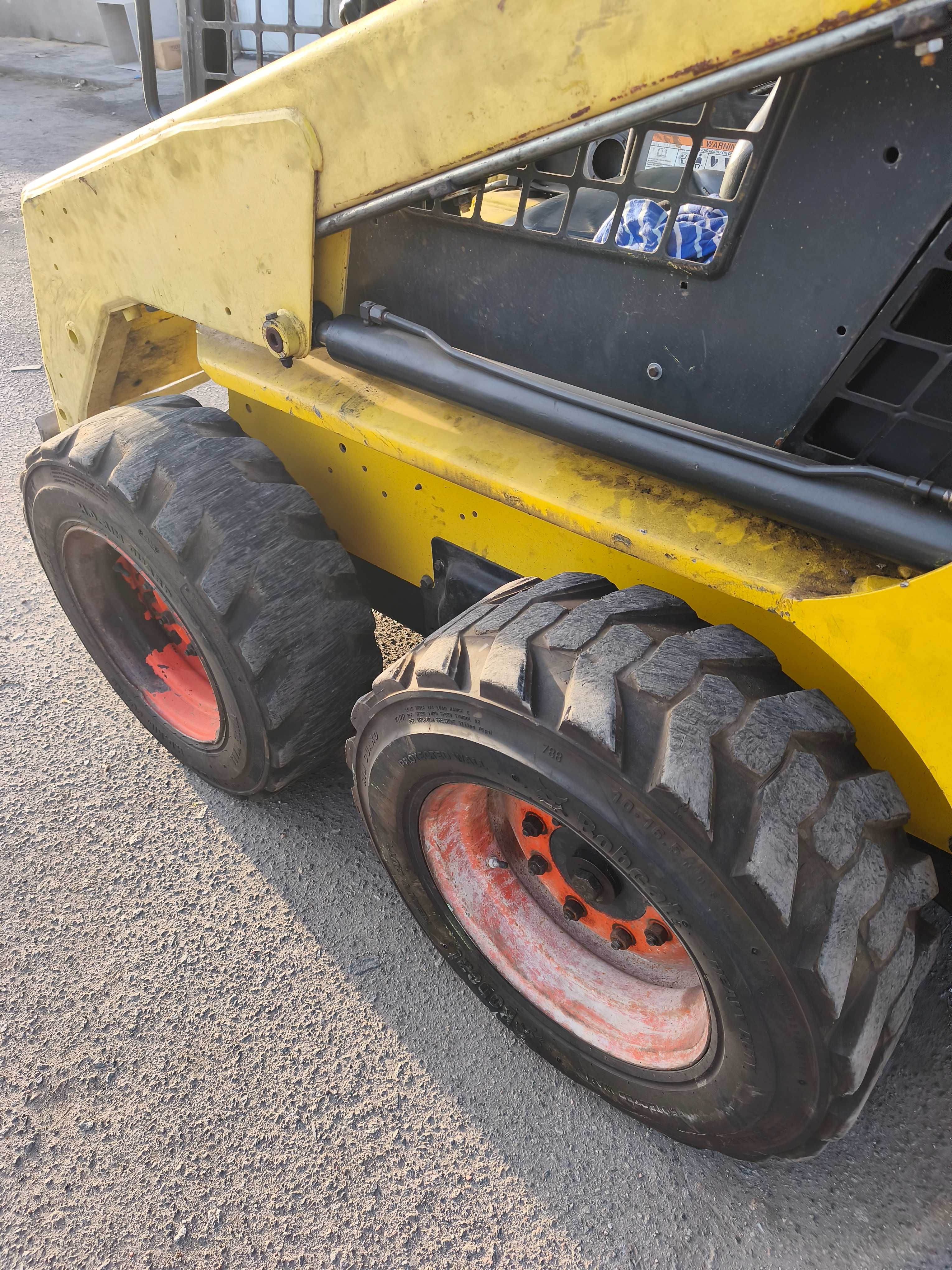 Продам Bobcat S130 б/у 2003 р. 590 кг.