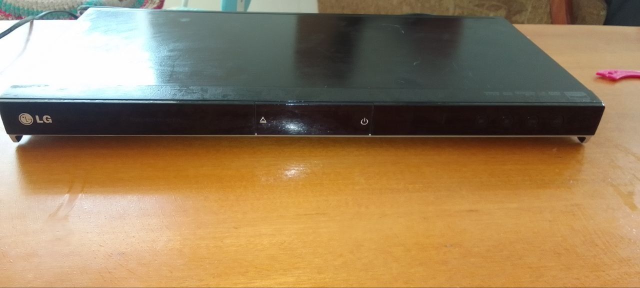 DVD-плеер LG DVX580