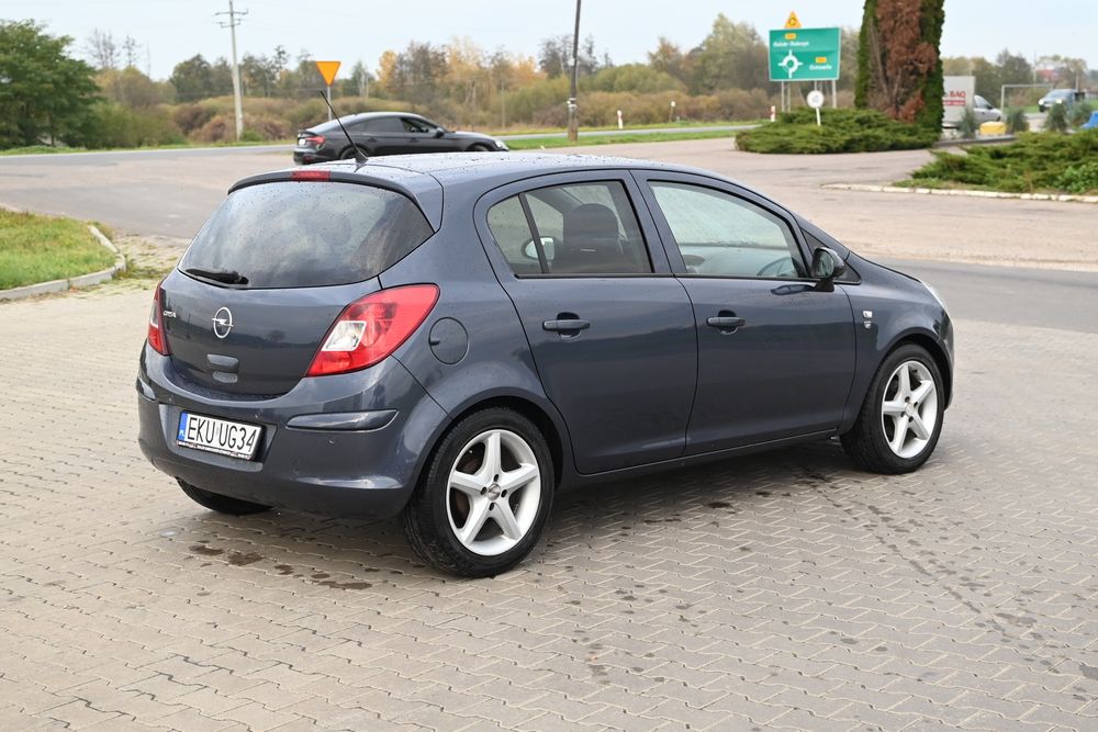 Opel corsa 2010 1.4