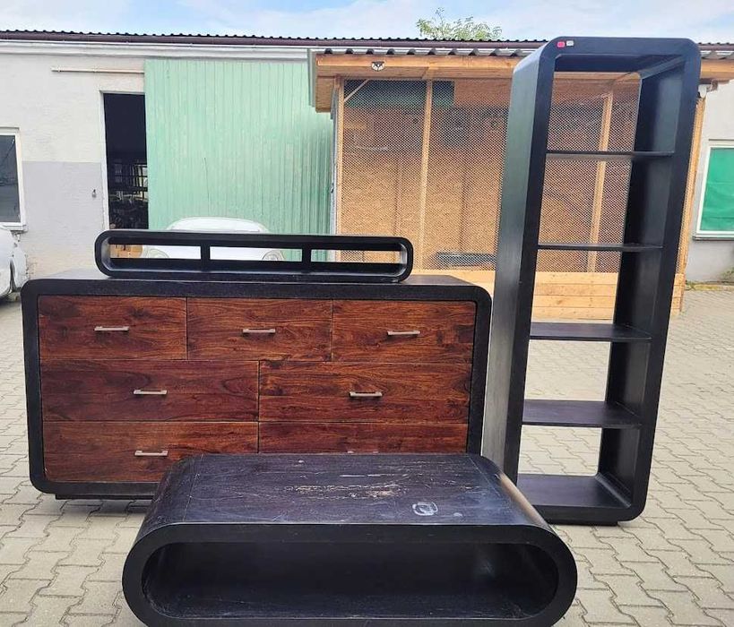 Zestaw mebli drewnianych: regał, komoda, szafka wisząca, ława