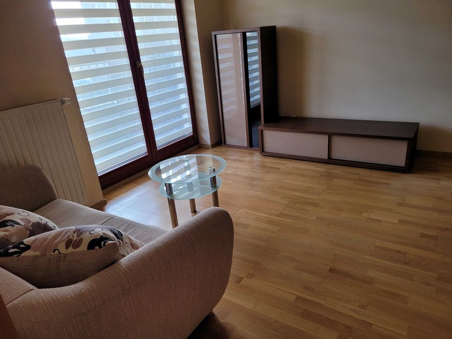 Mieszkanie 2-pokojowe na Os. Europejskim, duży balkon, parking