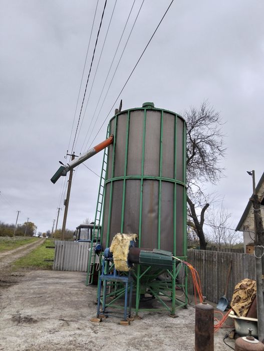Продається зерносушарка