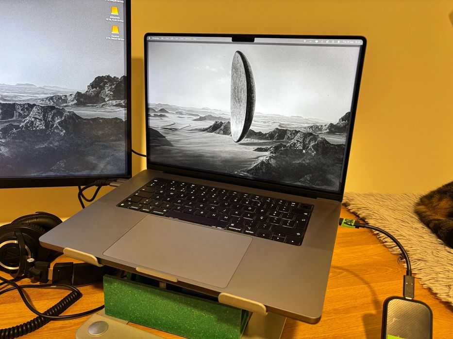 Macbook Pro M1 Pro 10 cores - 16'' - 32GB RAM - 512GB SSD