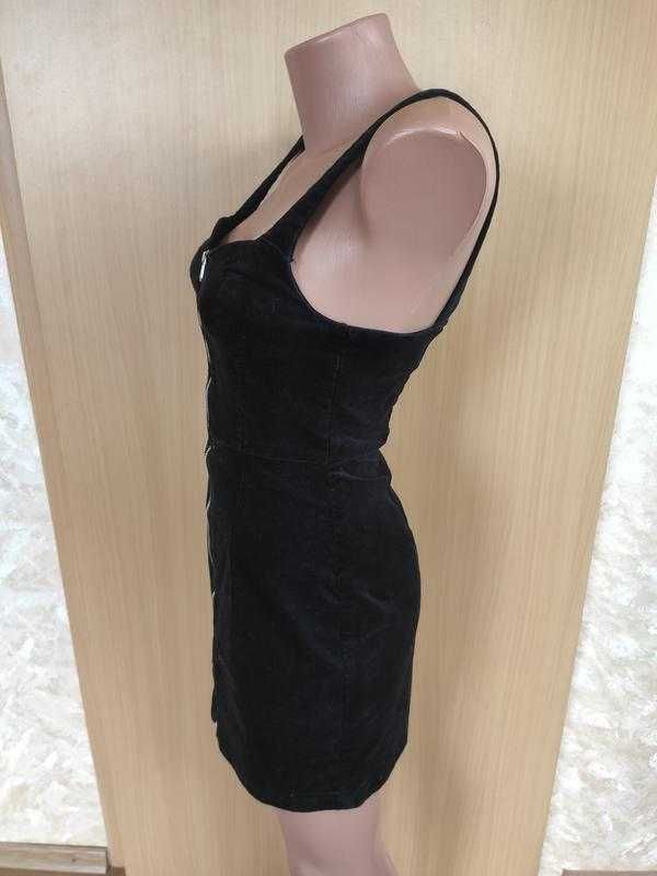 Черный бархатный сарафан мини платье по фигуре на молнии спереди xs-s