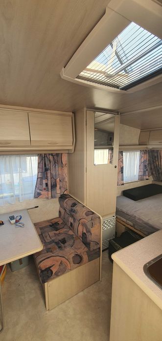 Przyczepa kempingowa CARAVELAIR 1000 DMC