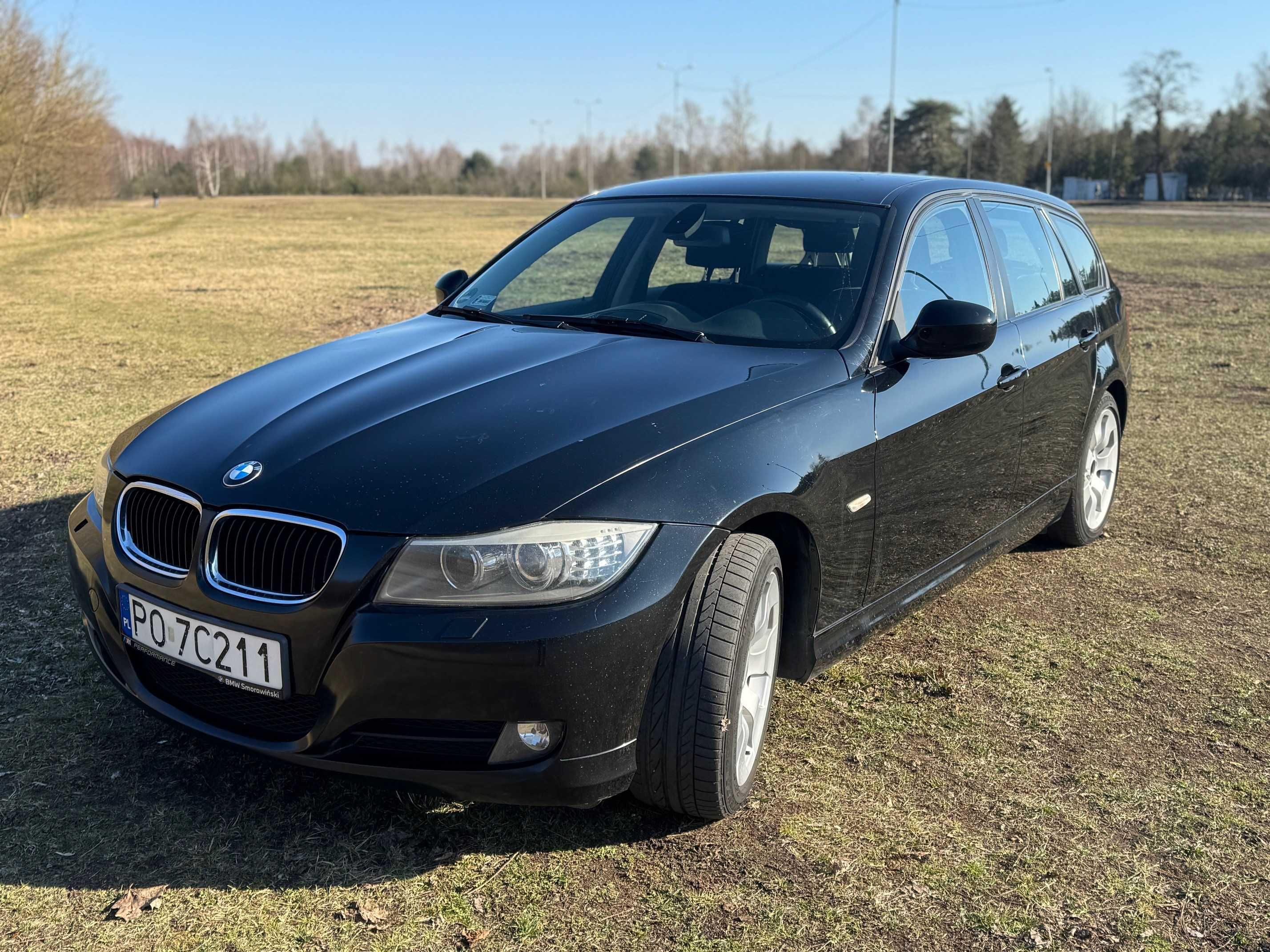 BMW e91 seria 3 318d Touring Navi Hak rok 2011