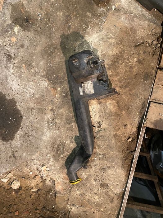 Бачек омывателя Opel Zafira b