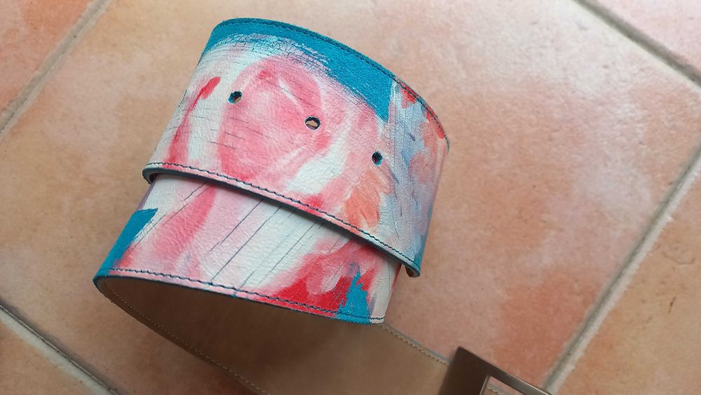 Cinto em pele colorido