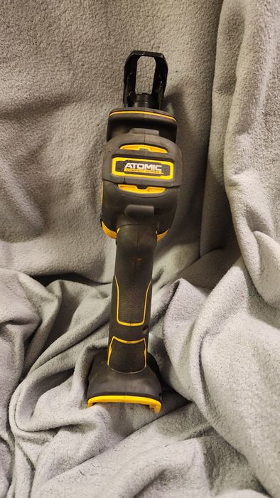 Dewalt dcs369 сабельна пила
