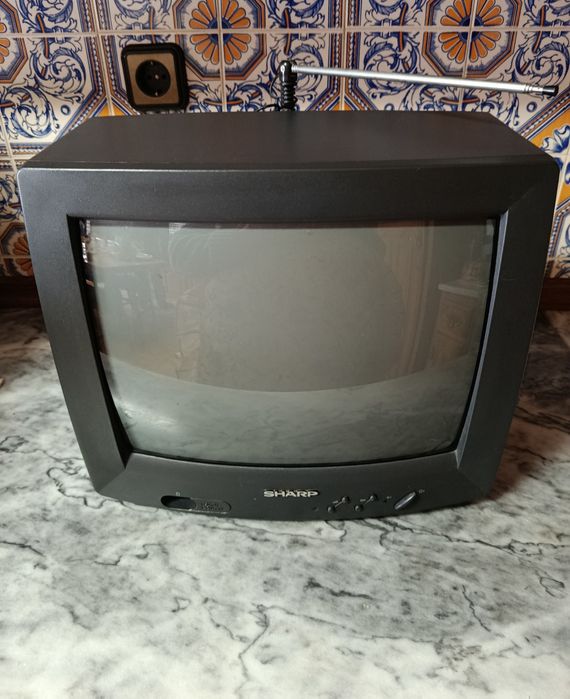 Televisão Sharp a cores