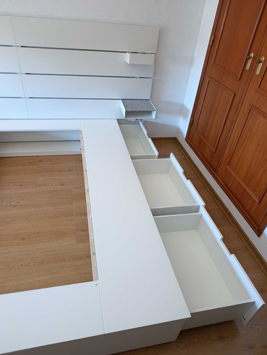 Cama de casal usada como nova, em excelente estado