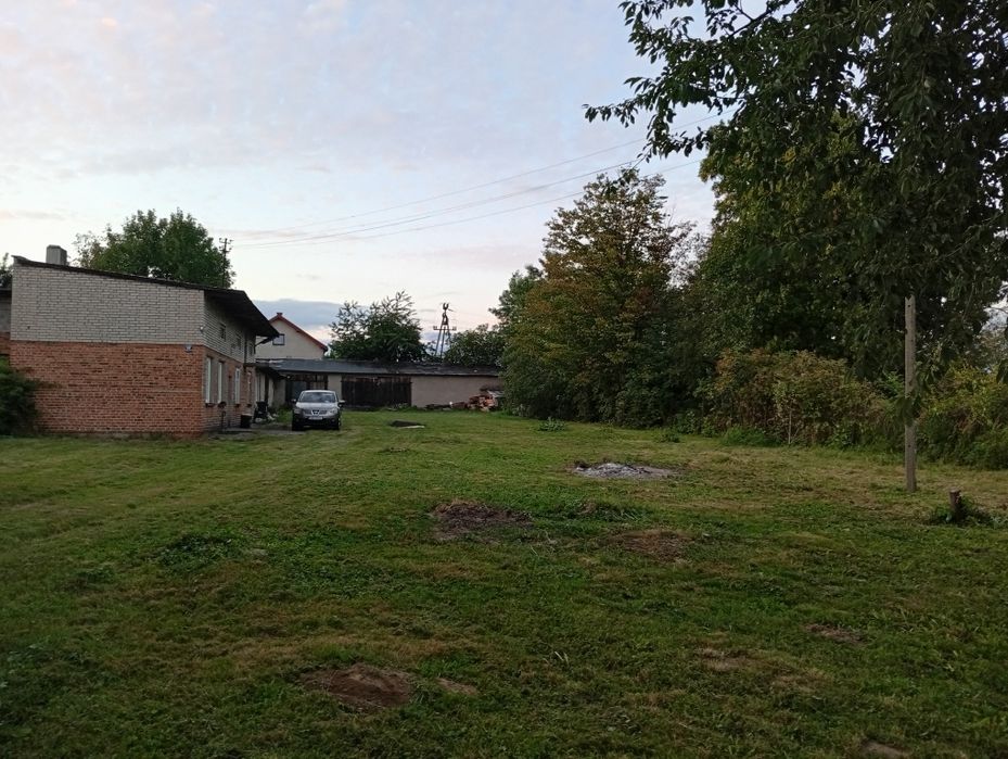 Sprzedam dom z działką 1600m2 do remontu, z dużym potencjałem