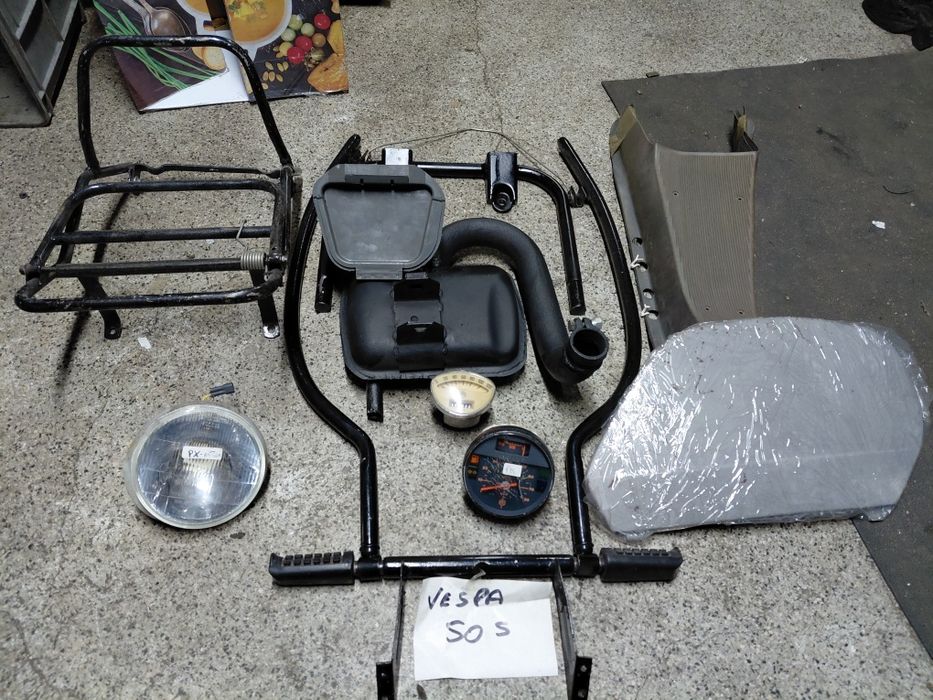 Peças vespa usadas (ver várias fotos).
