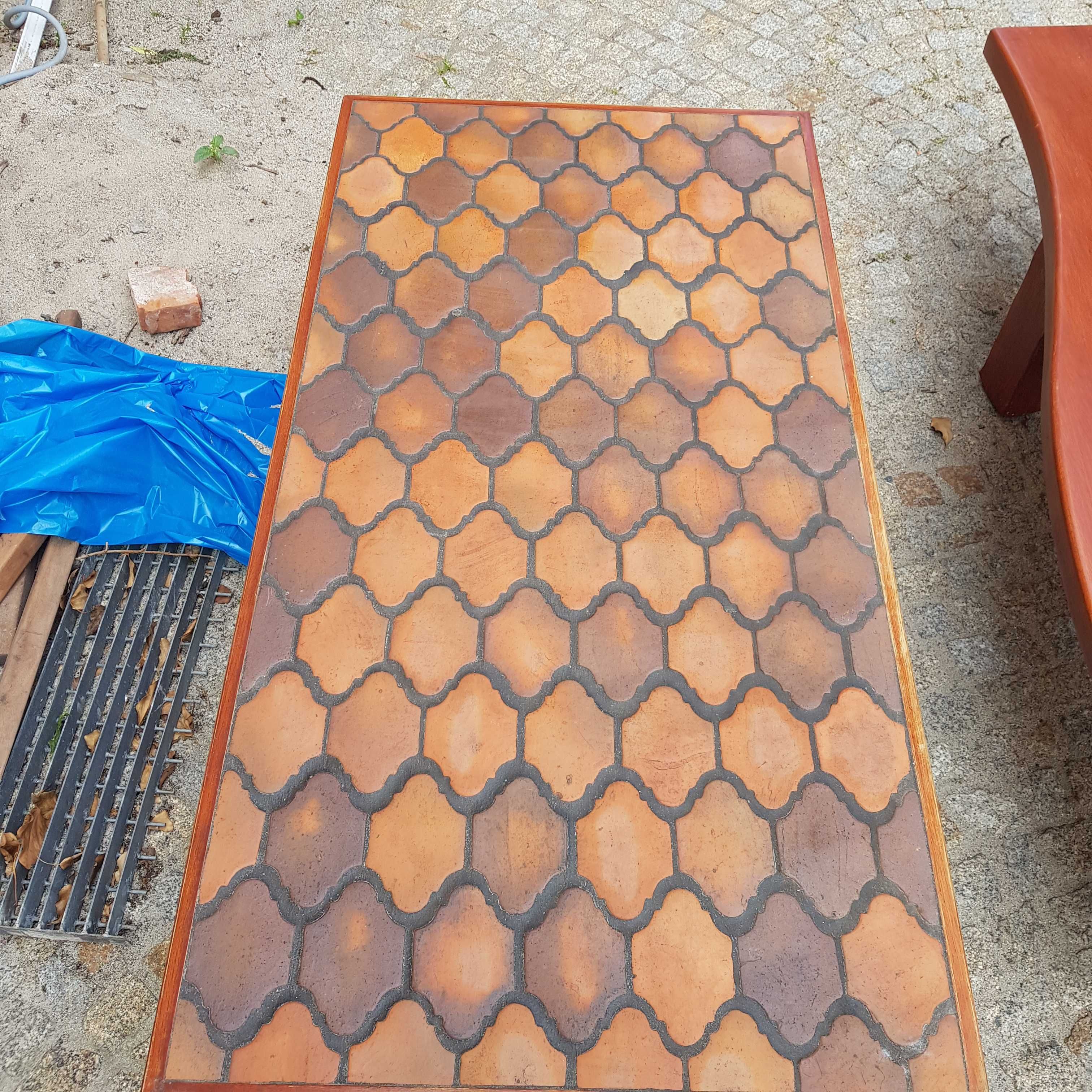 Stół Ława drewniana z płytkami ceramicznymi