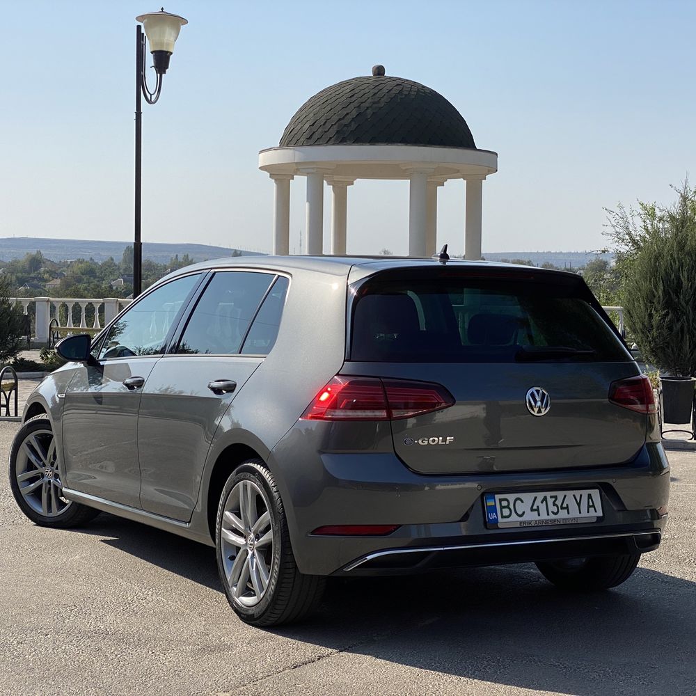 Продам Volkswagen E-GOLF 2017р 36 кВт